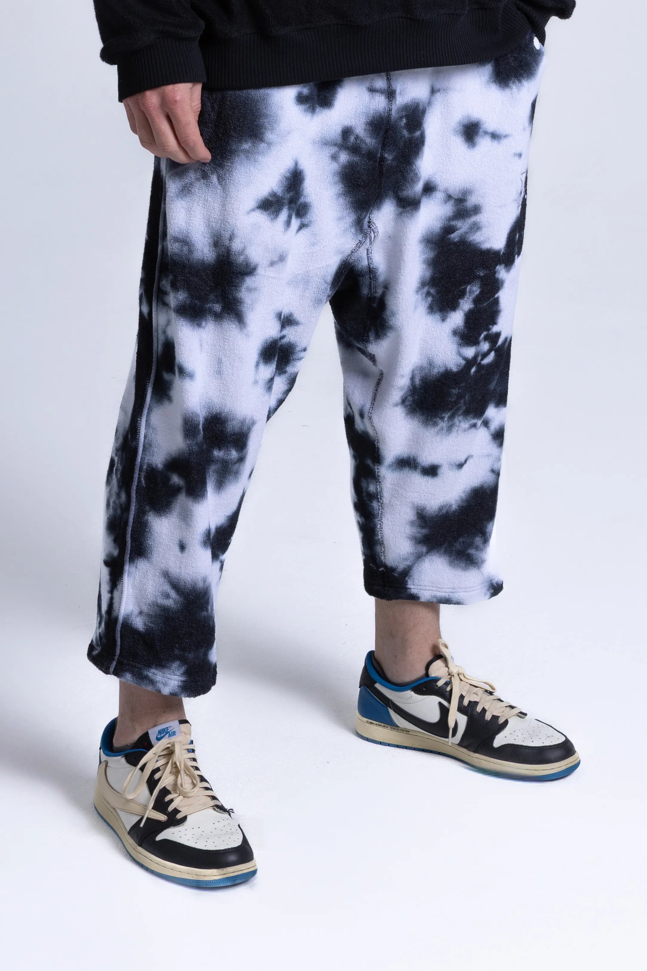 Swinging Party ¾ Pants | Unisex Moisture-Wicking Capris